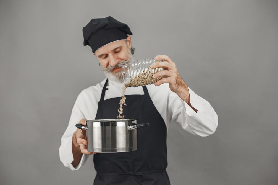 Circulaire kooktechnieken toegepast met lokale restproducten. Circulaire kooktechnieken toegepast met lokale restproducten.