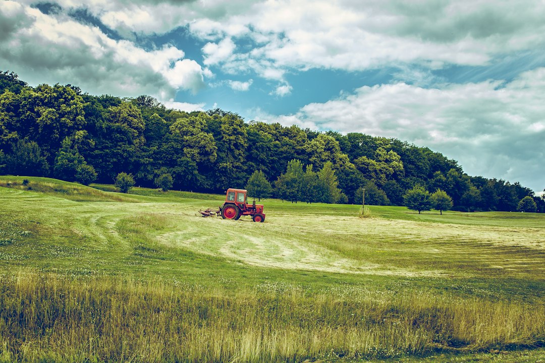 Tractor fotobehang voor een nostalgische boerenhuisstijl